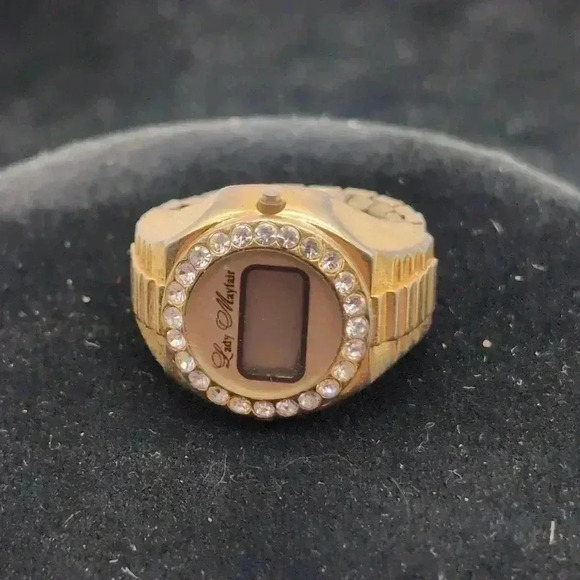 Lady Mayfair Digital Ring Watch Gold Tone Expandable Band - Picture 3 of 5